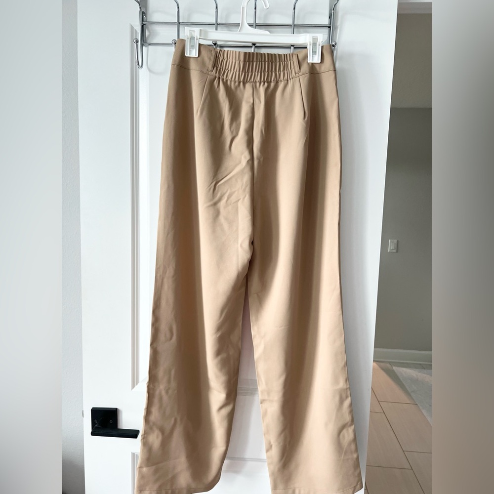 Halara High Waisted Button Zipper Plicated Side Pocket Shirred Straight Leg Pant - Picture 3 of 8